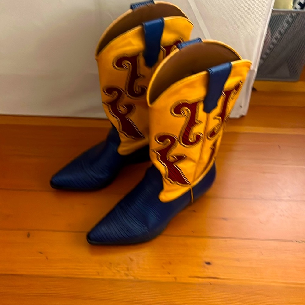 Vintage 90s cowboy boots from Nine West size 7.5!